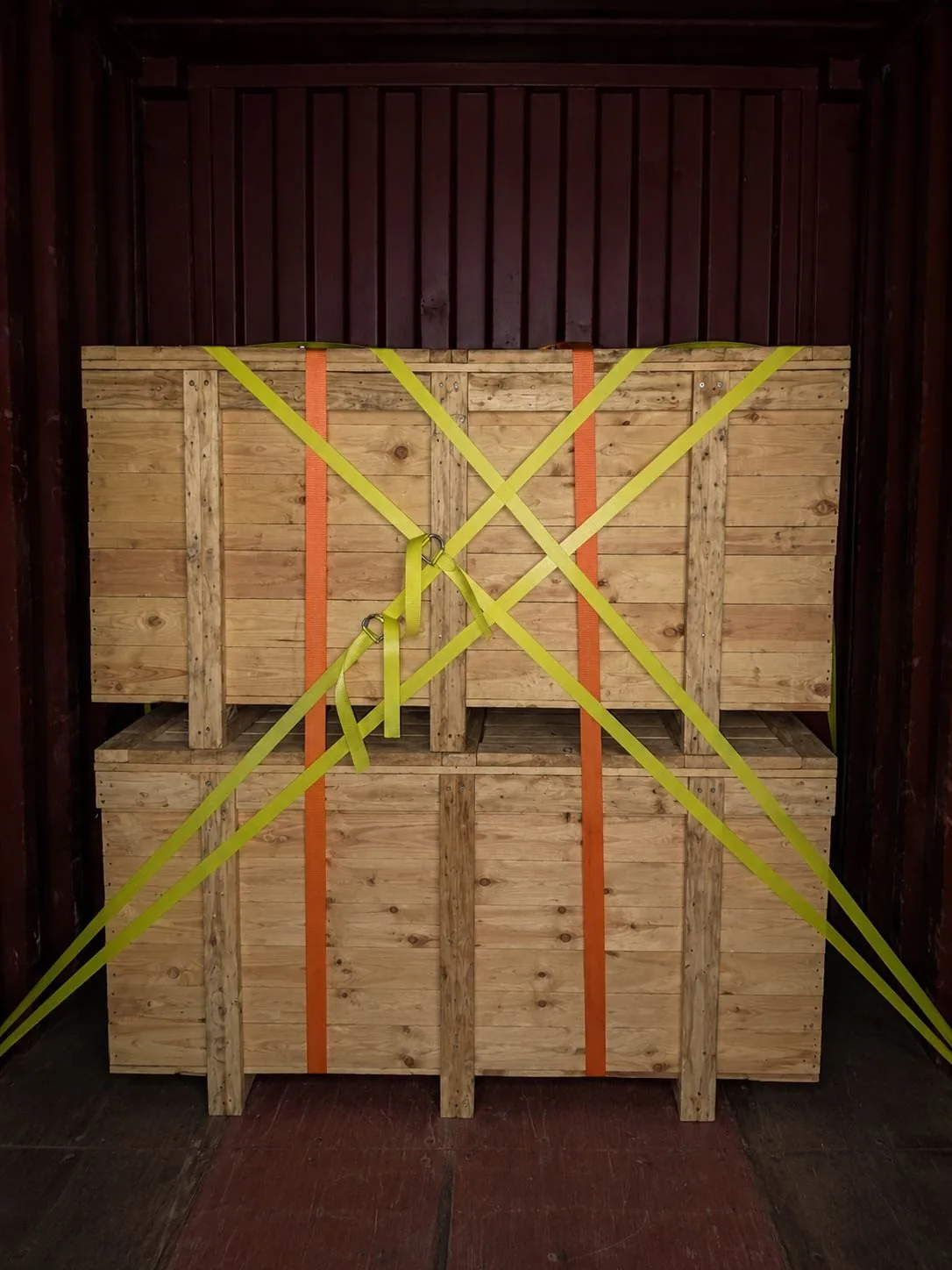 Lab instruments and fragile packing