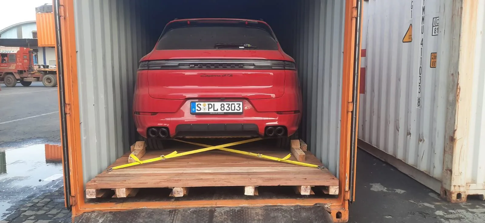 Vehicle lashing